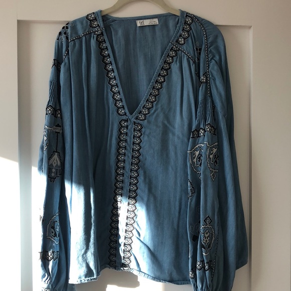 Zara Tops - ZARA TOP Zara Tops - ZARA TOP